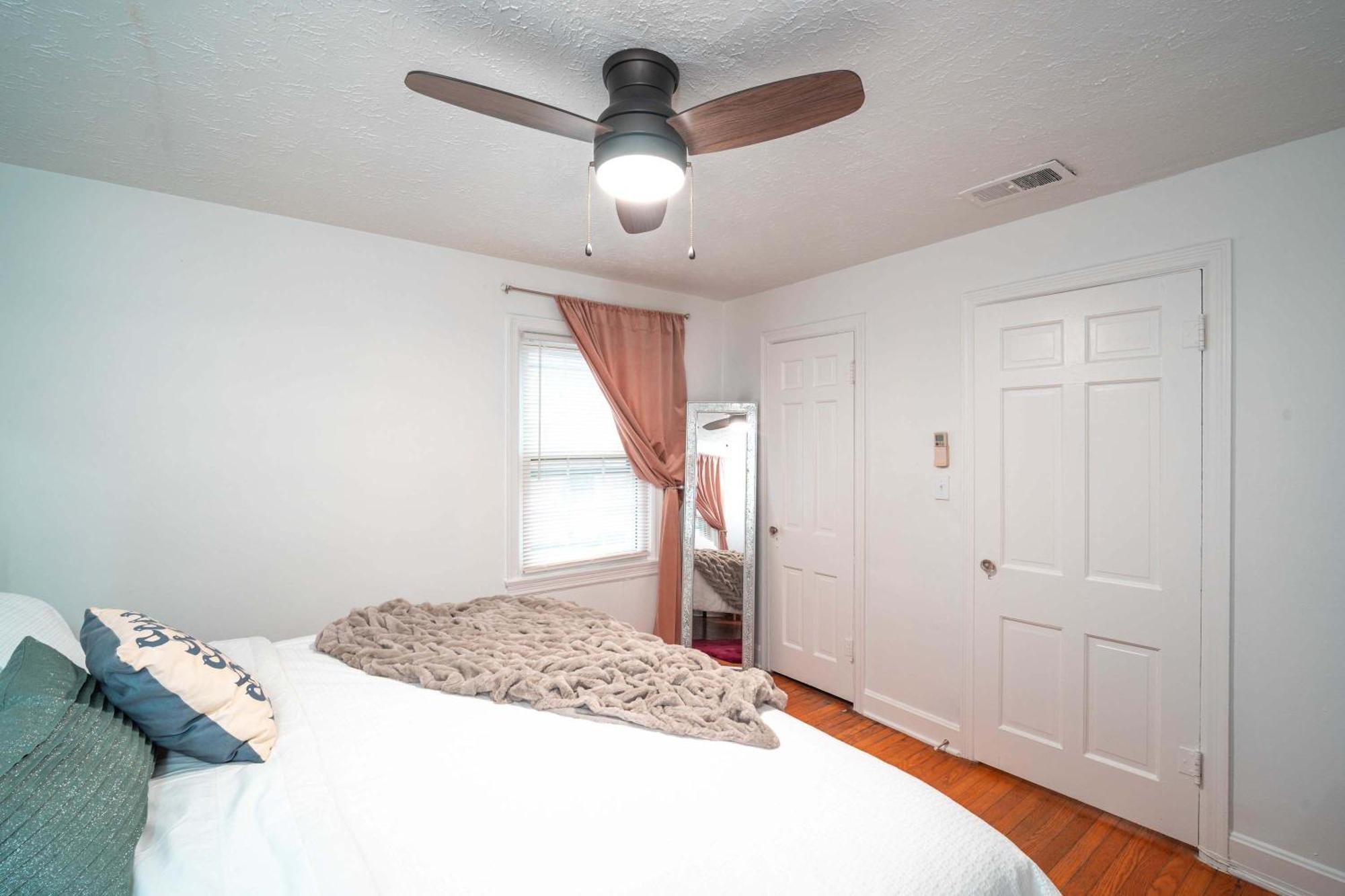 8 Min To Churchill Downs Perfect For Groups Apartment Louisville