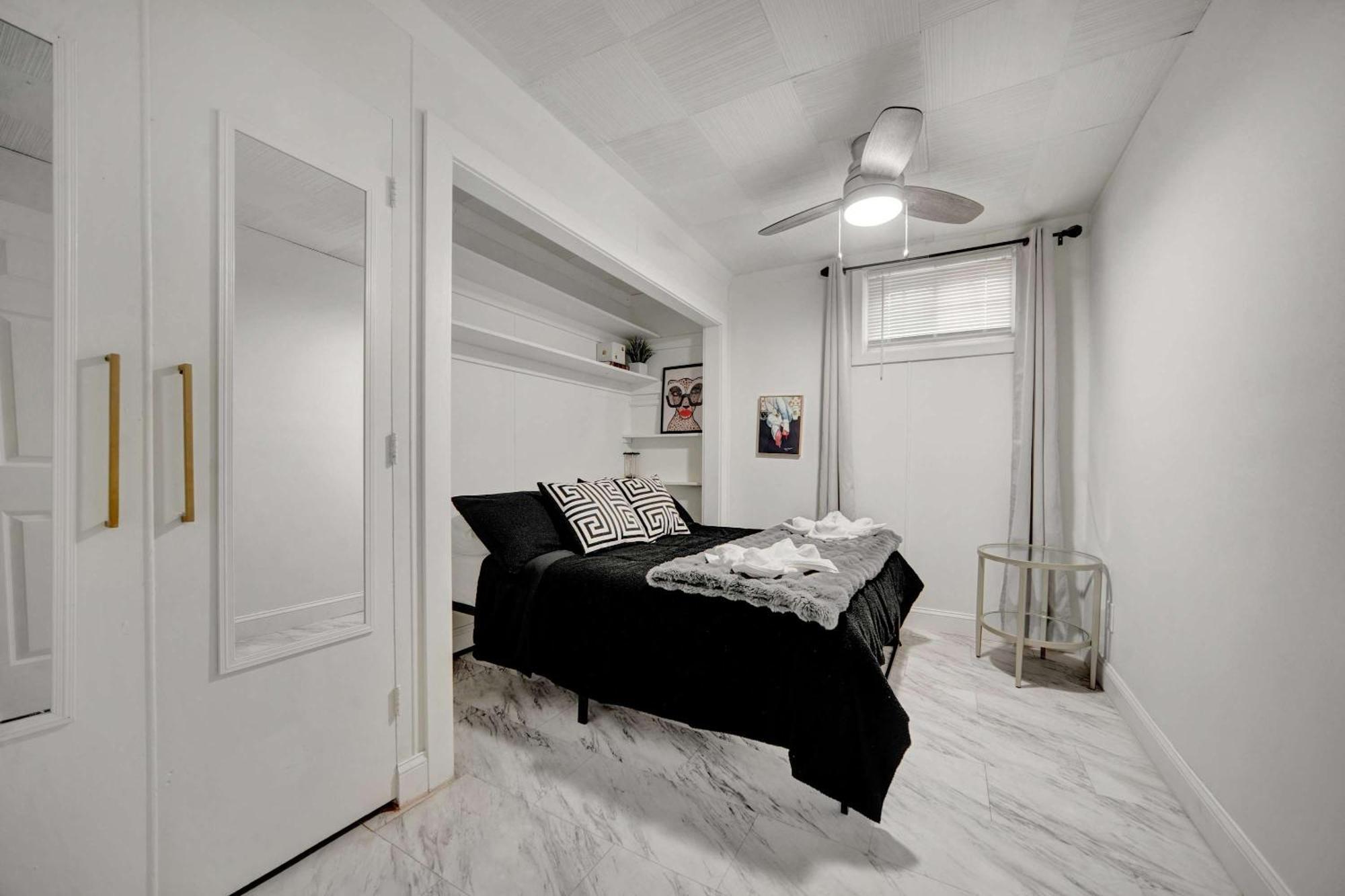 8 Min To Churchill Downs Perfect For Groups Apartment